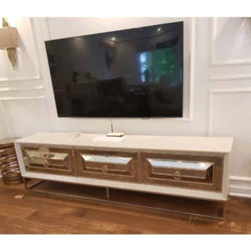 Neptün Model Tv Altı
